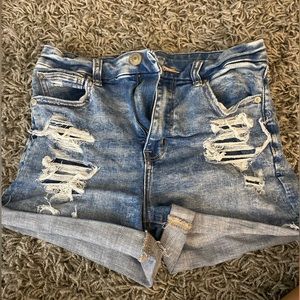 light washed American eagle shorts. size 2.